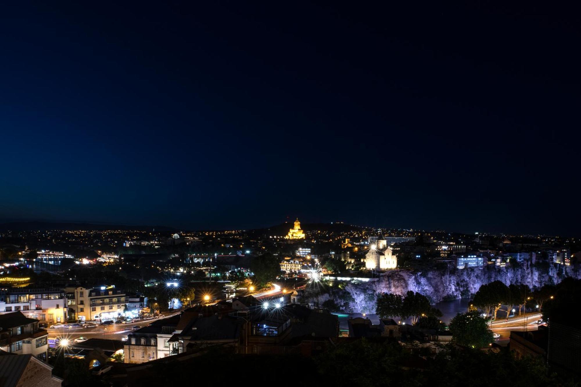 Citadel Narikala Hotel Tbilisi Buitenkant foto